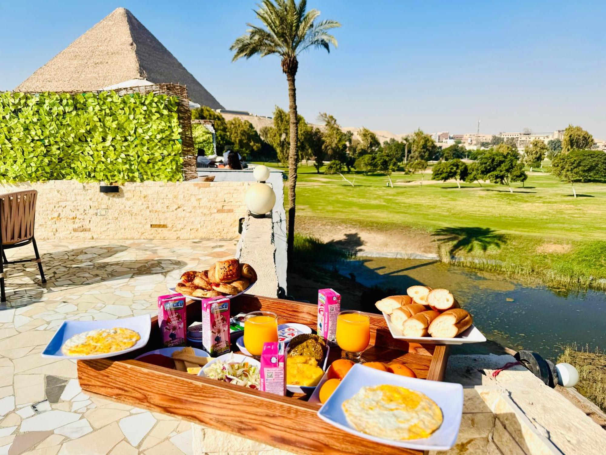 Golf Pyramids View Hotel Kafret el-Gabal Exterior foto